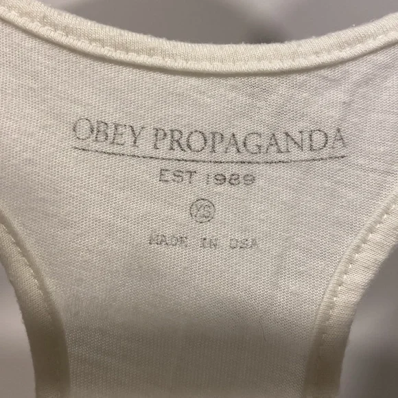 Obey - Picture 3 of 5